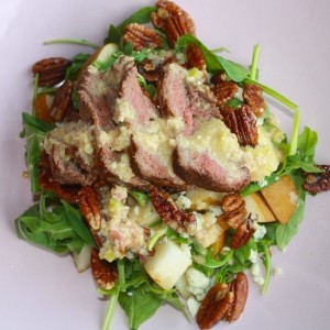 steak walnut salad